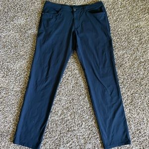 BARELY WORN men’s Lululemon Pant!